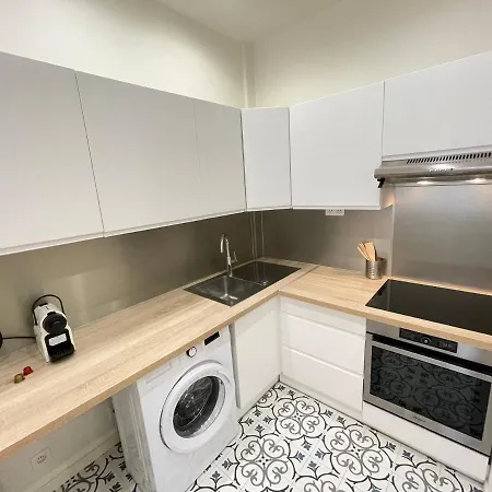 Renting - Penchienatti - Spacious - 2 Bedrooms - King Bed - View Heart Of Niza