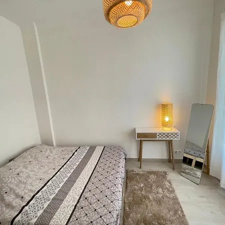 Renting - Penchienatti - Spacious - 2 Bedrooms - King Bed - View Heart Of Lejlighed