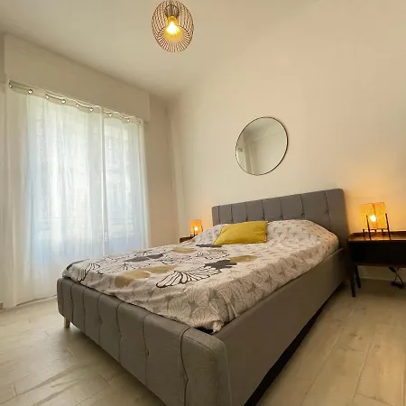 Renting - Penchienatti - Spacious - 2 Bedrooms - King Bed - View Heart Of Apartment *
